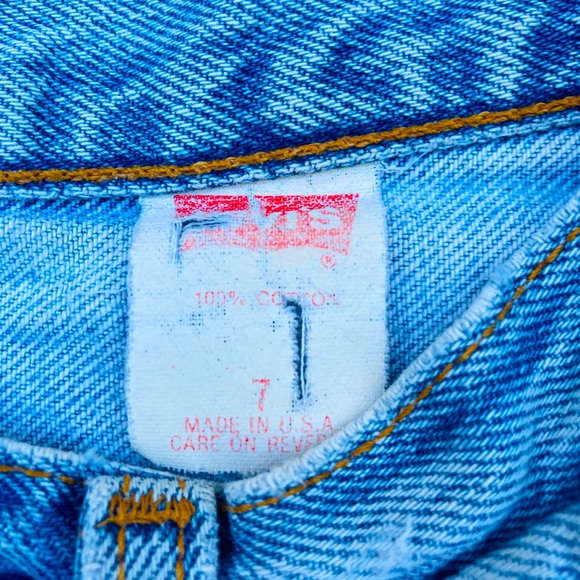 🌸High waisted 501 Levi’s jean shorts - Picture 6 of 6